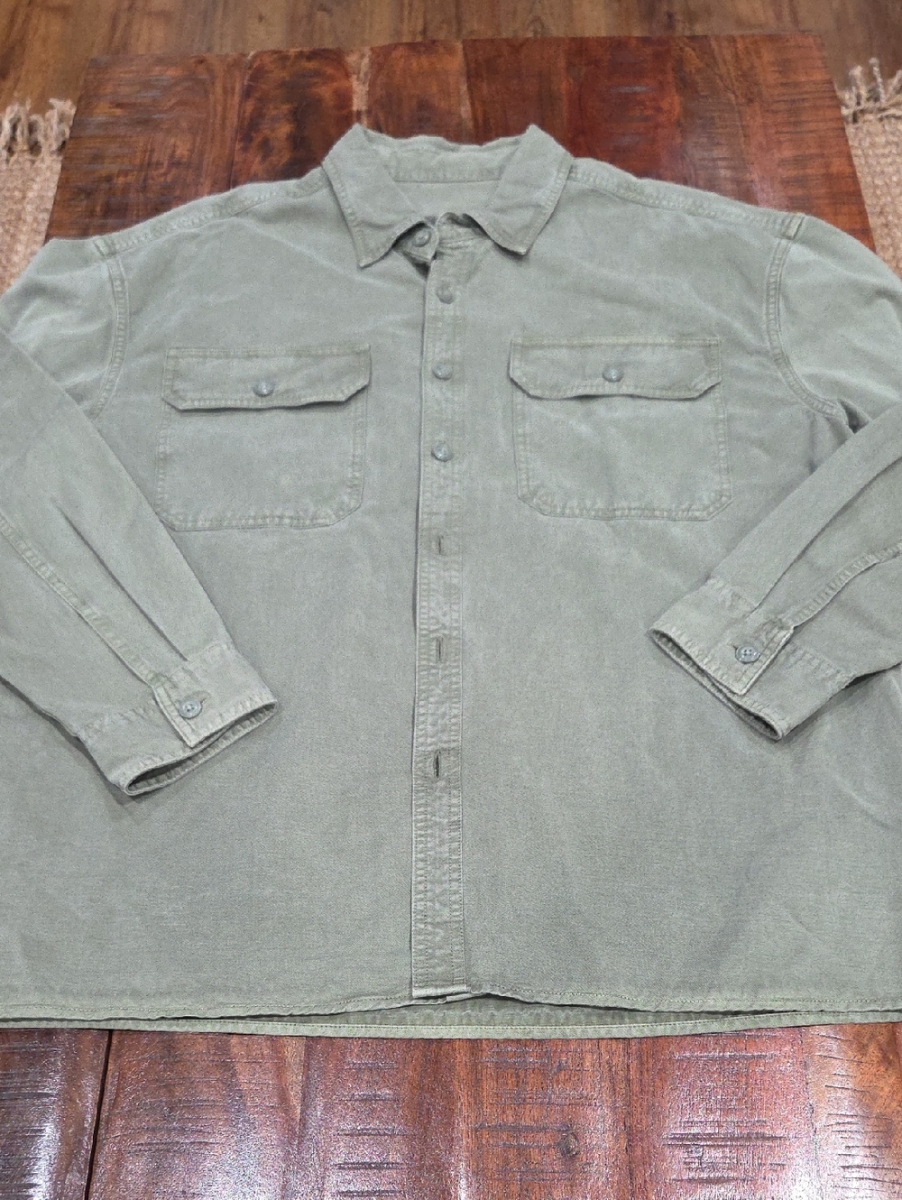 Retro American Eagle Button Up Shirt